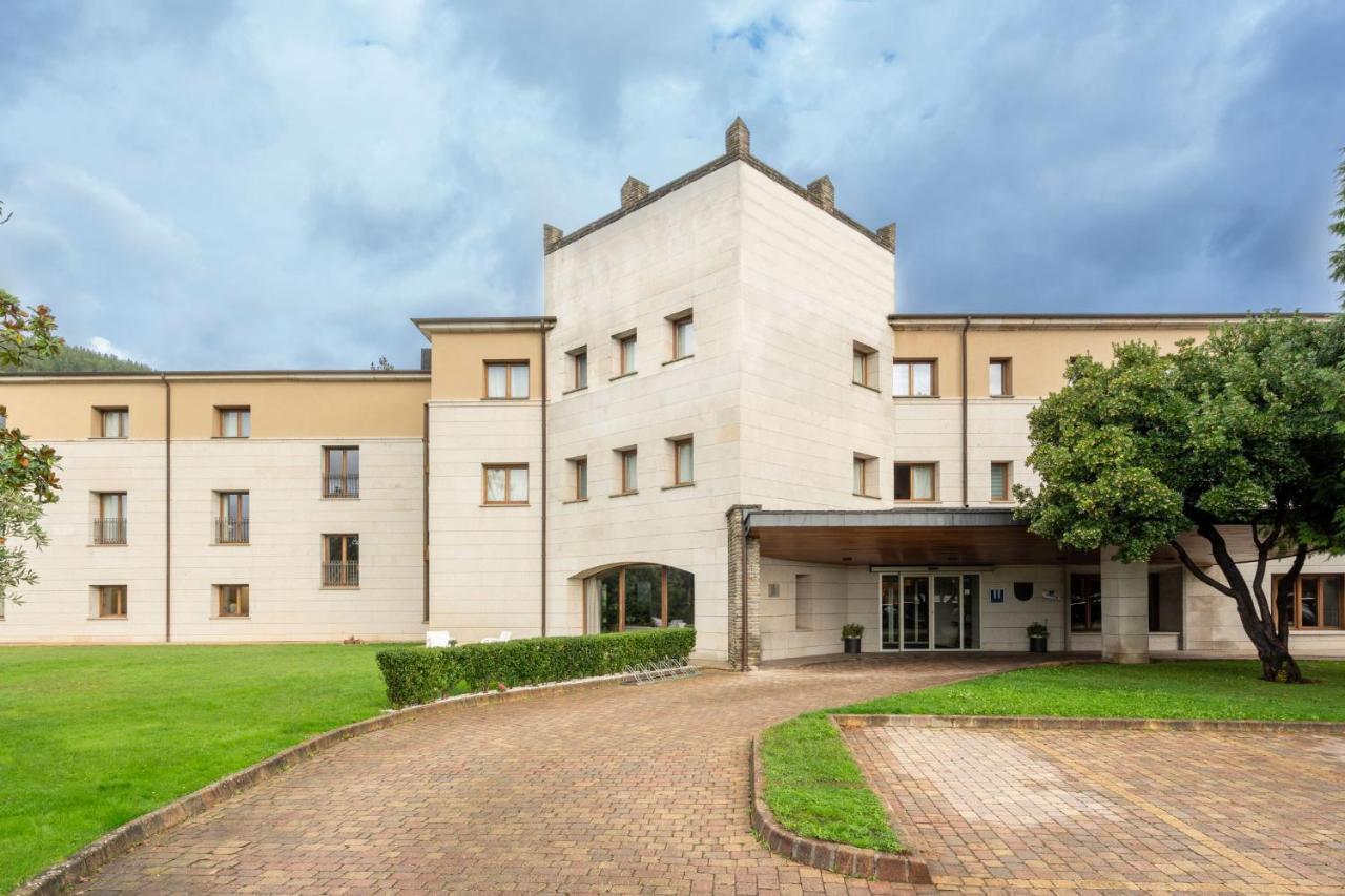 Parador De Villafranca Del Bierzo Exterior photo