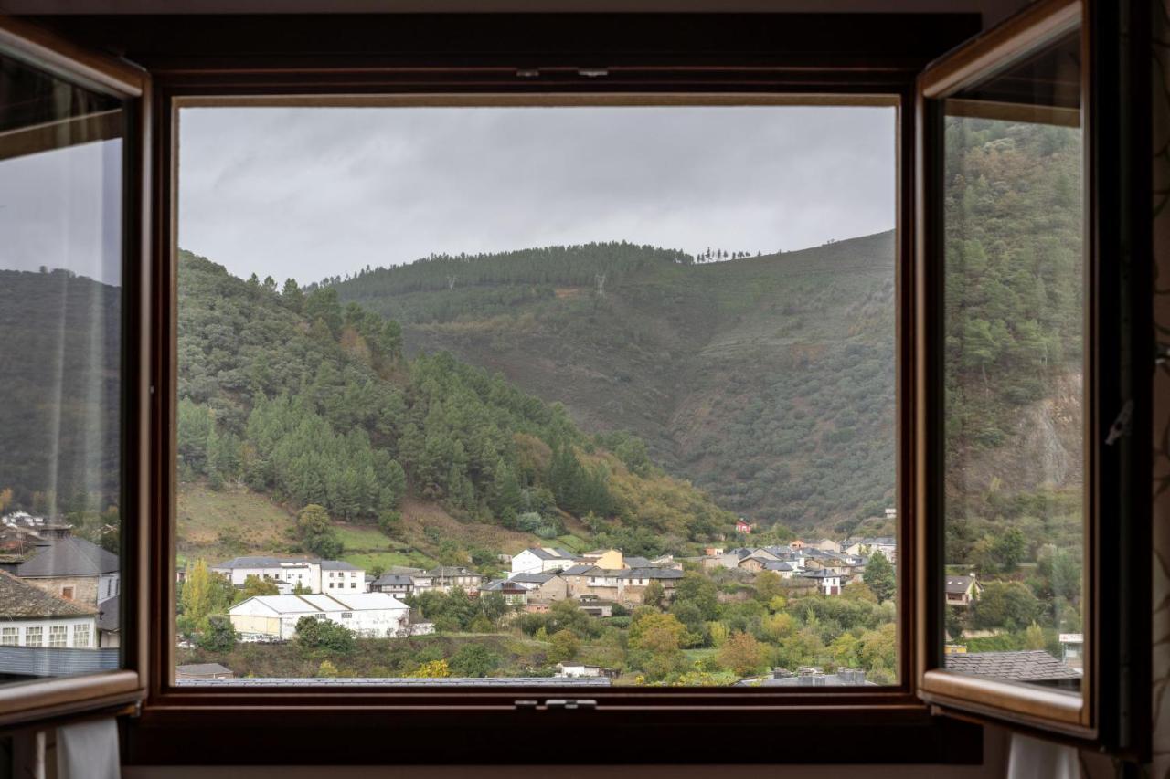 Parador De Villafranca Del Bierzo Exterior photo